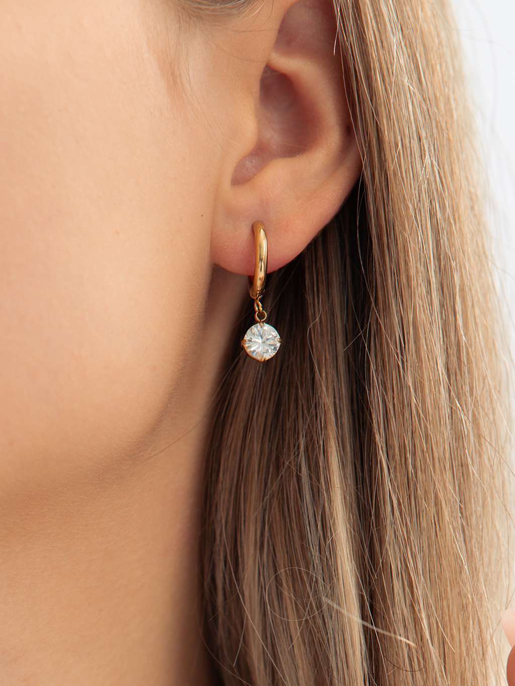 White Gentle Shine Hoop Ohrringe Gold - Dorose | Wasserfester Schmuck, 18K vergoldet