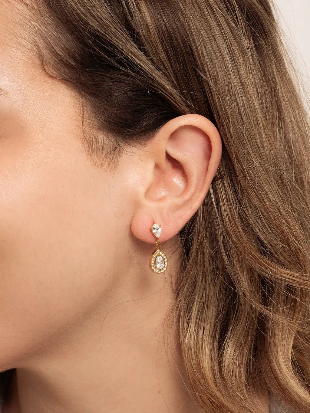 White Romantische Teardrop Ohrringe Gold - Dorose | Wasserfester Schmuck, 18K vergoldet